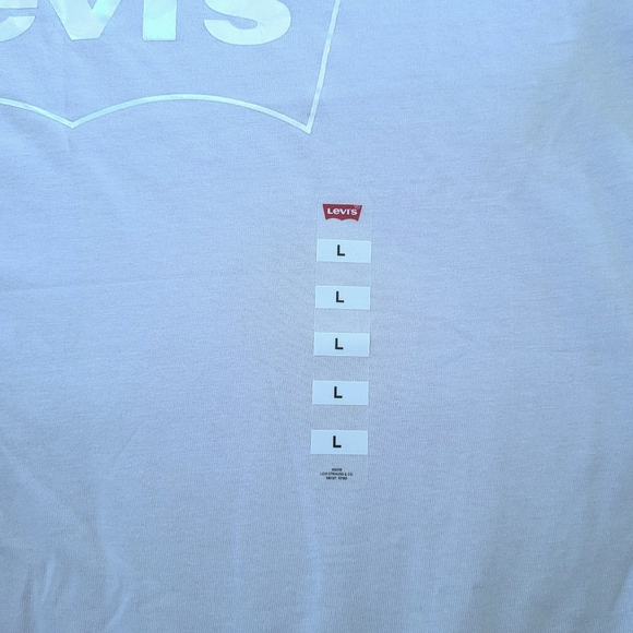 Levi's Light Lavender💜 with Iridescent Logo Tee👕 - NWT - Picture 8 of 15